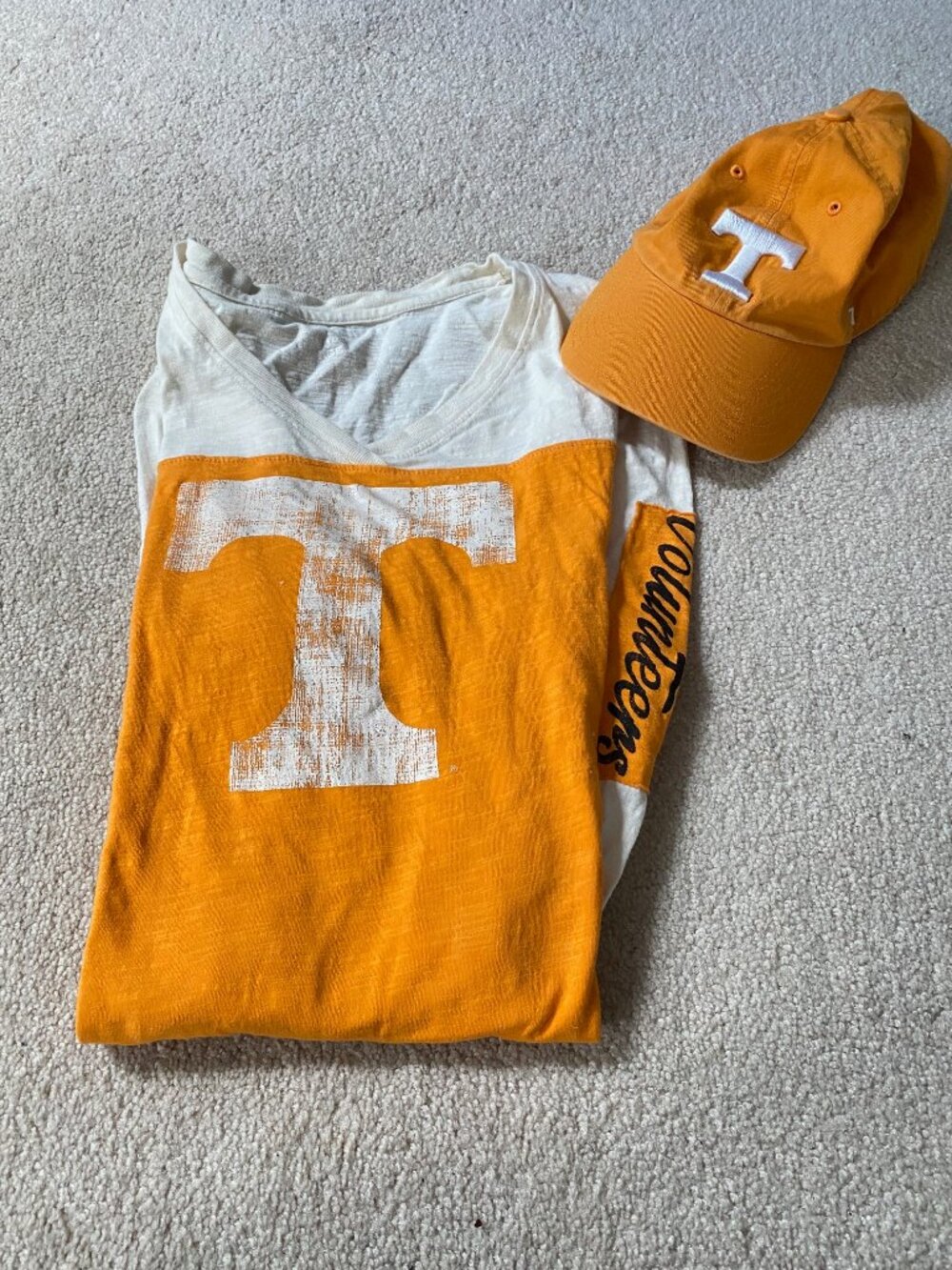 Campus Heritage Univ of TN Long Sleeve T Shirt Size XLG Plus Ball Cap One Size